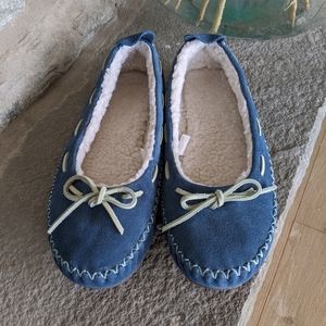 Women's L.L. Bean slippers